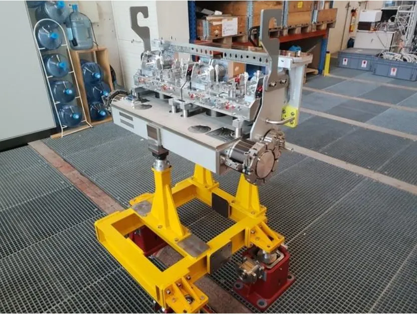 Update on the collimator developments: first picture of the TCLD from CINEL